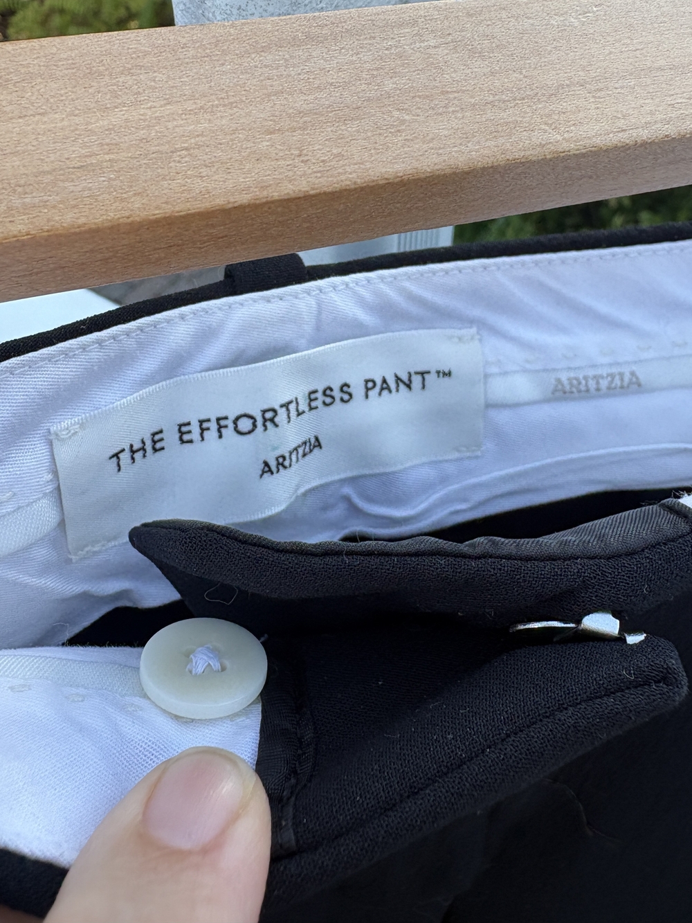 Aritzia Effortless Pant - EUC - Size 00 Black Women's